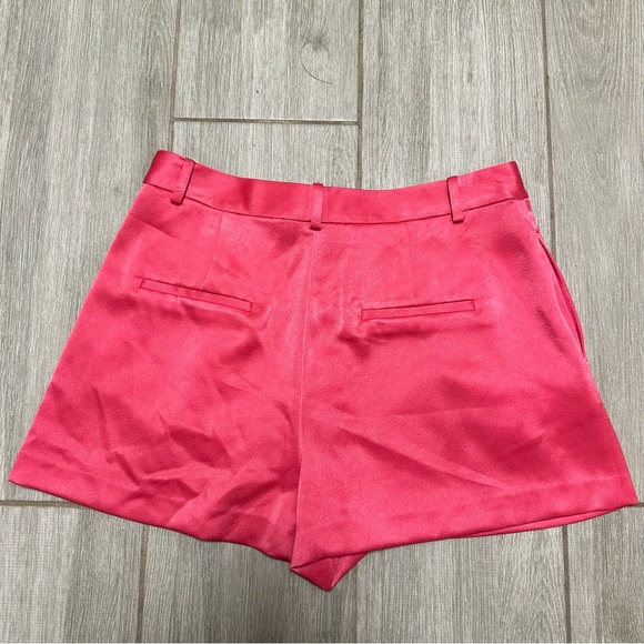 Alice + Olivia Conry Shorts Size 12 in Raspberry - Picture 3 of 3